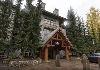 pet friendly hotel in whistler, canada